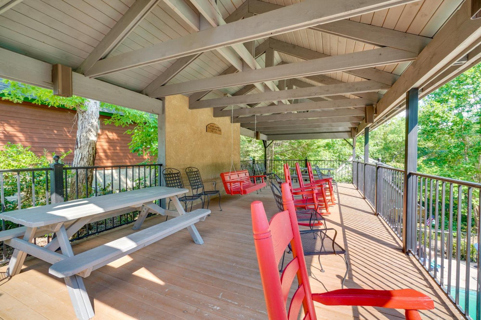 Smoky Mountain Cabin With Deck And Hot Tub! 鸽子谷 外观 照片